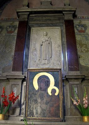 Katedra - wnętrze
Ołtarz św. Teresy od Dzieciątka Jezus.
Słowa kluczowe: katedra ołtarz