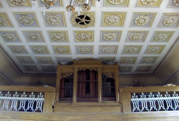 WOŹNIKI
Kościół - chór z organami i fragment stropu.
Słowa kluczowe: Woźniki