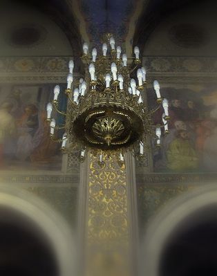 Świecznik
Jeden z wielu świeczników w katedrze.
Słowa kluczowe: katedra