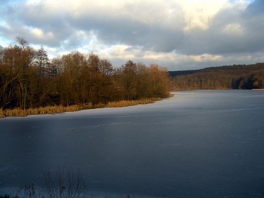 BISKUPICE
Skrwa Prawa, rzeka graniczna historycznych ziem: Dobrzyńskiej (po lewej) i Płockiej (po prawej). Widok z mostu w Biskupicach.
Słowa kluczowe: Biskupice
