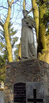 Św. Franciszek z Asyżu
Pomnik na cmentarzu katolickim, ufundowany przez Zgromadzenie III Zakonu przy parafii św. Bartłomieja.
