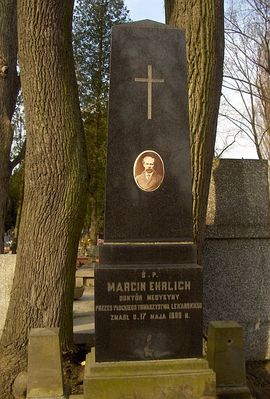 Nagrobek Marcina Ehrlicha
Założyciela i prezesa Płockiego Towarzystwa Lekarskiego. Cmentarz przy Kobylińskiego.
