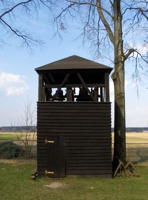 Korzeń
Dzwonnica przy kościele parafialnym.
Słowa kluczowe: korzeń