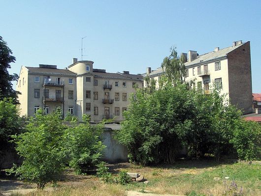 Kamienica z oficyną
Widok od tyłu kamienicy przy ul. Sienkiewicza 30.
