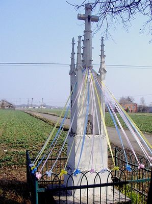 Przydrożna kapliczka
Okolice Bodzanowa.
