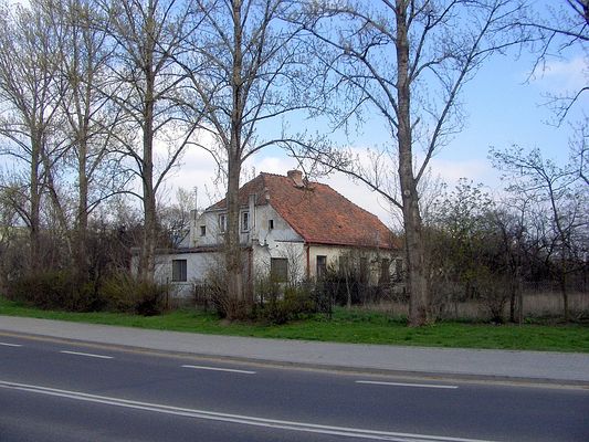 Rustykalny zakątek
Niegdyś opłotki Płocka, obecnie opłotki śródmieścia - dworek u zbiegu Łukasiewicza i Kobylińskiego.
