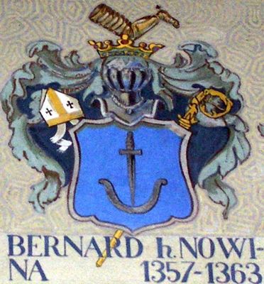 HERBOWY POCZET BISKUPÓW wg fryzu w katedrze płockiej
23. Bernard herbu Nowina (1357 - 1363)
W tych samych latach biskupem był Imisław Wroński.

Słowa kluczowe: katedra herb biskup Bernard