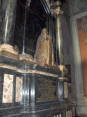 Katedra
Nagrobek biskupa Hieronima Cieleckiego.
Słowa kluczowe: Płock katedra biskup Cielecki