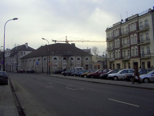 Z dźwigiem w tle
Fragment ul. Kwiatka.
