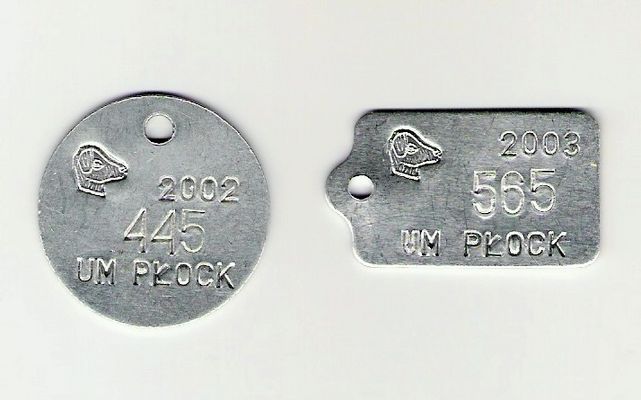 Psie numerki
Jeszcze nie zabytkowe ale już archiwalne, aluminiowe numerki dokumentujące zapłacenie podatku od psa.
