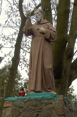 Płocki Stary Cmentarz
św. Franciszek z Asyżu po rewitalizacji.
