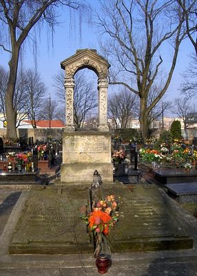 PŁOCKIE POWĄZKI
Antoni Żochowski [nieczytelne] obywatel ziemski zmarł w 1866 r.
