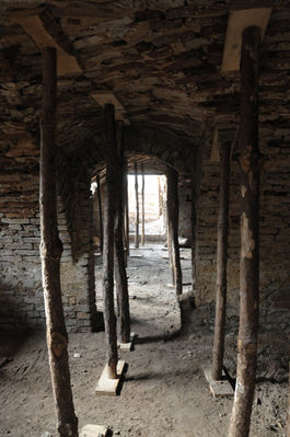 Remont pałacu w Studzieńcu
Pałac w Studzieńcu doczekał się nowego właściciela i remontu. Po remoncie ma być w nim posiadłość prywatna. korytarz piwniczny
Słowa kluczowe: remont pałac studzieniec