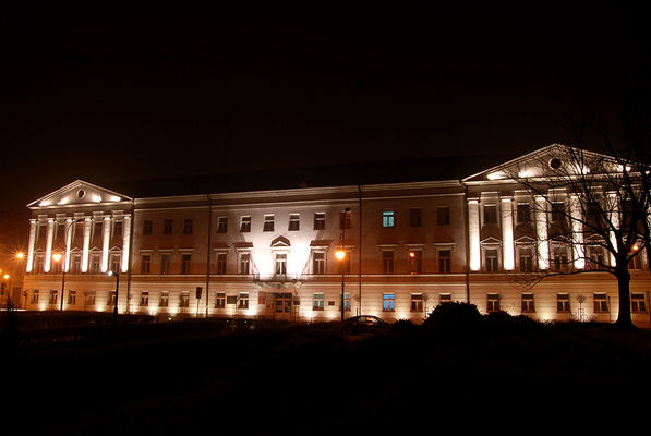 Kamera Pruska
Z innej strony, tu nie zasłaniają drzewa.
Słowa kluczowe: budynki starówka kamerapruska