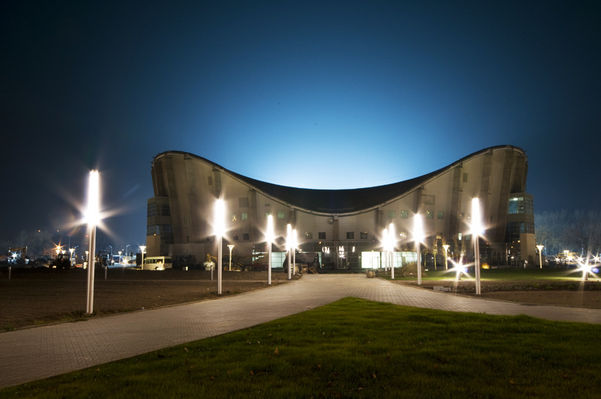 W blasku przyszłej chwały
Orlen Arena
Słowa kluczowe: Hala sportowa Orlen Arena Płock
