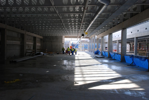 Galeria Mosty wnętrza
prace na piętrze
Słowa kluczowe: galeria mosty prace budowlane