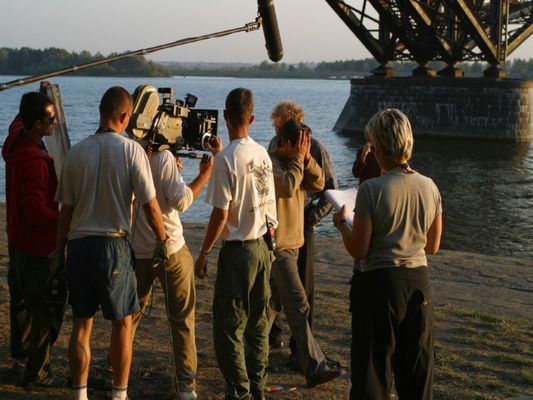 na planie filmowym ,,Dublerzy"
na planie filmowym ,,Dublerzy"
Słowa kluczowe: film dublerzy Płock