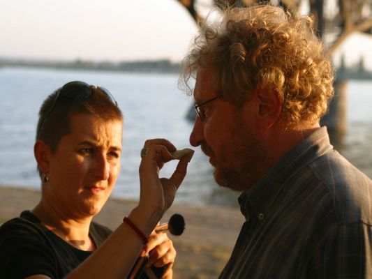 na planie filmowym ,,Dublerzy"
na planie filmowym ,,Dublerzy"  Poprawianie noska Andrzejowi Grabowskiemu
Słowa kluczowe: film dublerzy Płock