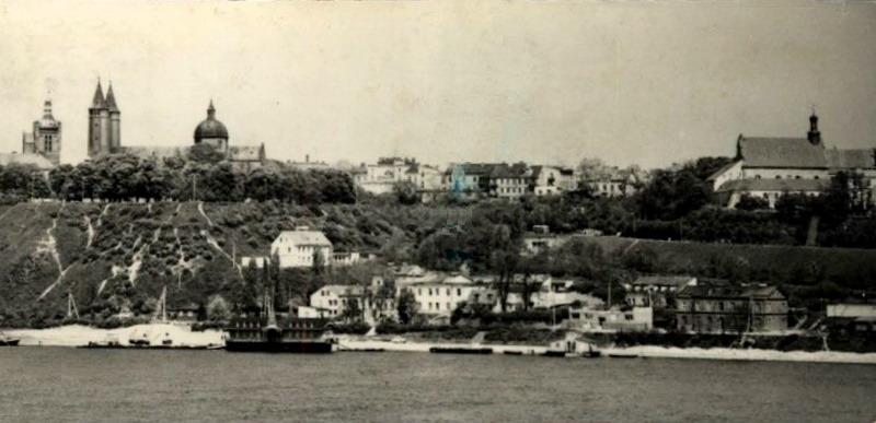 1970r.
przystań u podnóża Wzgórza Tumskiego
