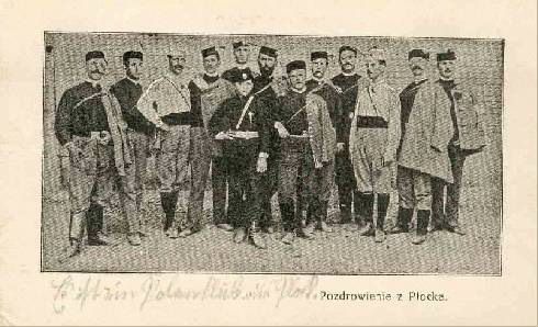 wojskowi czy Madziarzy ?  nieznani na zdjęciu z Płocka
1915r.
