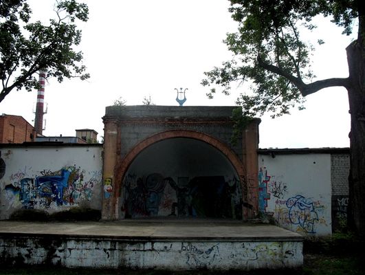 scena koncertowa przy byłej cukrowni Borowiczki
***
Słowa kluczowe: scena koncertowa Borowiczki