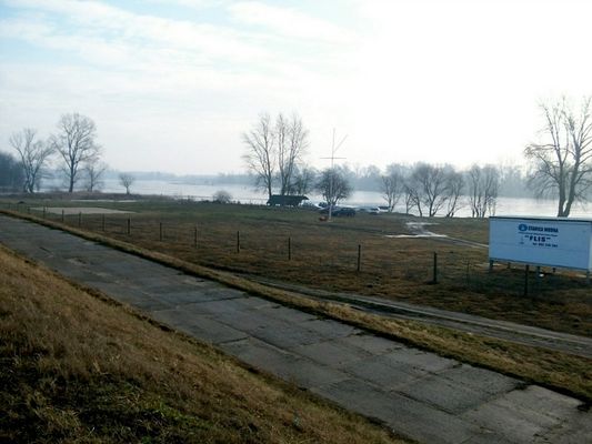 nowa stanica wodna "Flis" 
na Wiśle, na granicy wsi Rydzyno i Liszyno w gm. Słupno
Słowa kluczowe: przystań wodna "Flis" 