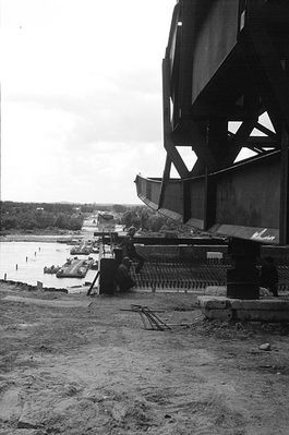 nasuwanie przesęł na nowym moście w Wyszogrodzie
połowa lipca 1997r.
