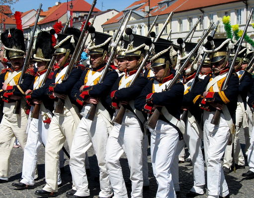 musztra 4. pułku piechoty Xięstwa Warszawskiego, 200 lat po uformowaniu w Płocku
rekonstruktorzy, miłośnicy historii z Warszawy i innych miast. Oddział czeka na ochotników z Płocka
