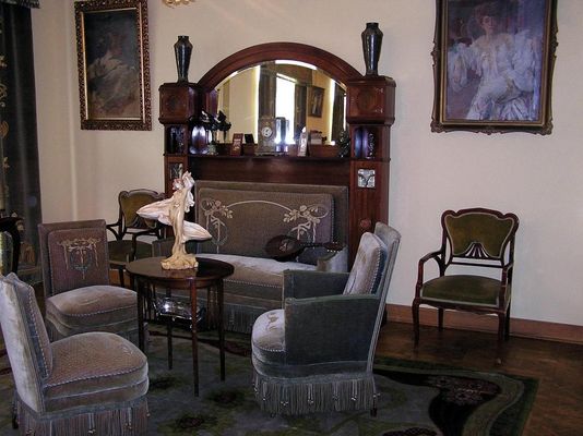 "Secesja" w Muzeum Mazowieckim w Płocku w dniu otwartym dla wszystkich 31.05.2008r.
na ścianie po prawej portret Gabrieli Zapolskiej autorstwa jej męża Stanisława Janowskiego. Niestety nie wzbudziła w płocczanach zachwytów swoją grą w płockim teatrze w 1887r. 
Słowa kluczowe: Secesja Muzeum Mazowieckie Płock