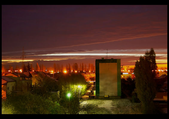 jesienny świt
osiedle mickiewicza 
