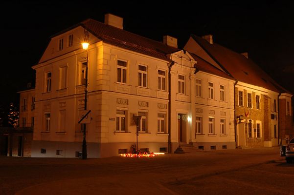 budynek przy placu Narutowicza
