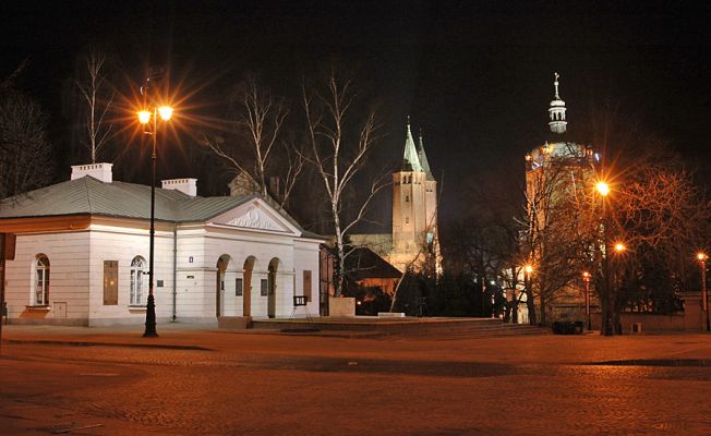 ***
jeszcze bez szpetnej sygnalizacji swietlnej..
