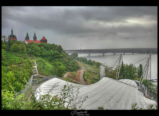 Katedra - Wzgórze - Amfiteatr
Nie tylko piękne słońce mamy , brzydki pochmurny dzień ma też swój urok  ;)
