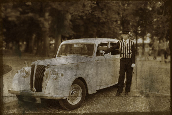 Przed Katedrą
Eksperyment
