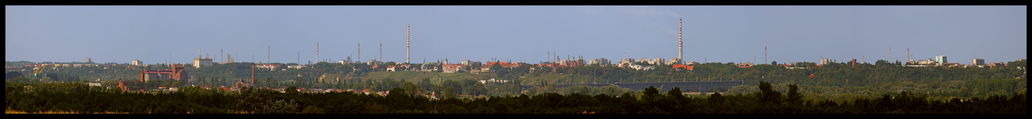 Panorama Wysoczyzny Płockiej ze Wzgórzem Tumskim
[i]Uwaga duży plik ! [/i]

[i]Jeżeli ktoś woli więcej szczegółów[/i]
