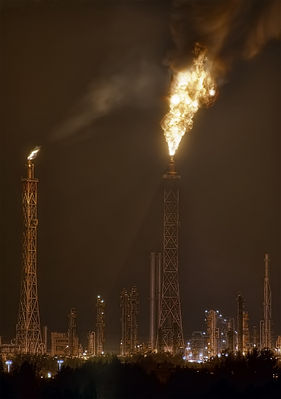 Instalacje PKN-u
[i]Noc z 3 - 4 Sierpnia[/i]
