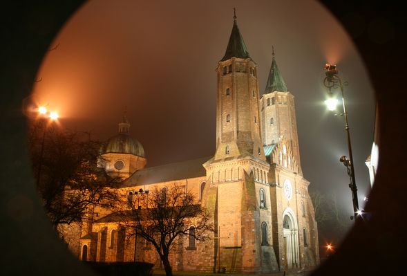 KaTeDrA
Fotografia otworkowa :D
