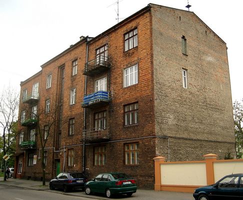 Dom z czerwonej cegły przy ul. Kolegialnej 36
