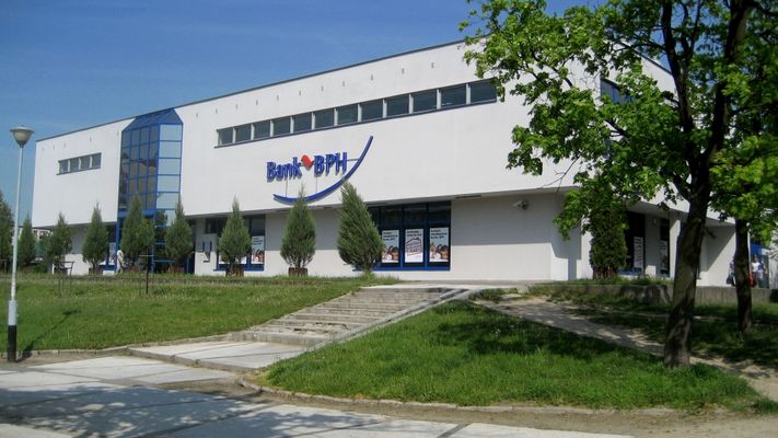 Budynek banku przy ul. Tysiąclecia
Kiedyś mieścił się tu sklep "Jubilat" otwarty na 750-lecie Płocka
