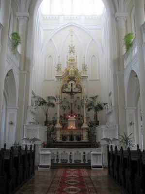 Wnętrze Kościoła Mariawickiego
Widok na ołtarz główny
