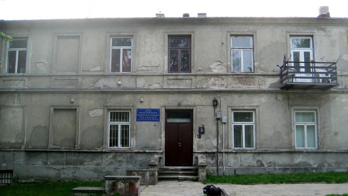 Kamienica przy ul. Kościuszki 18 w, której znajduje się Świątynia Parafii Prawosławnej Przemienienia Pańskiego
Kamienica znajduje się w bliskim sąsiedztwie Kościoła pw. Św. Dominika ("Kościół na górkach")
