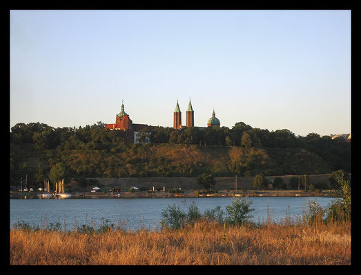 Wzgórze Tumskie o zachodzie słońca
Widok od strony Radziwia
Słowa kluczowe: Wzgórze Tumskie