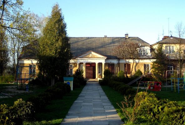 Dawny Dworek w Ciechomicach
