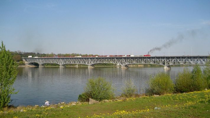 Pociąg spalinowy
Rzadki to dziś widok

