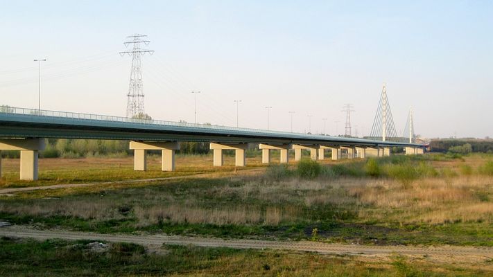 Nowy most
Widok z lewego brzegu Wisły
