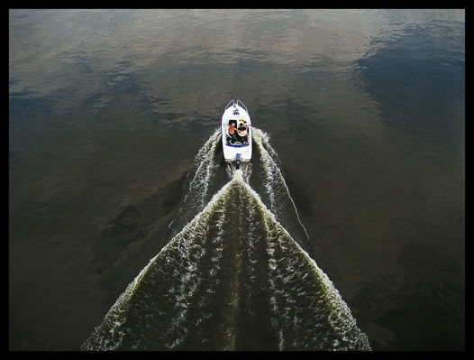 Na Wiśle
Widok z Mostu Solidarności
Słowa kluczowe: Wisła