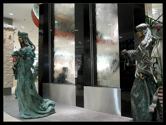 Galeria Wisła
Posągi
Słowa kluczowe: galeria Wisła