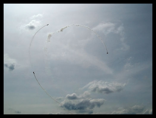 IV Płocki Piknik Lotniczy - Płock 2010
* * * *
podniebne akrobacje
Słowa kluczowe: wydarzenia
