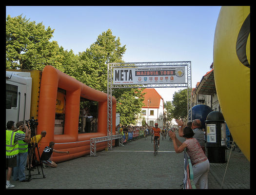 Meta III Etapu wyścigu "Dookoła Mazowsza", 51. "Mazovia Tour" 2008 i zwycięzca tego etapu Marek Wesoły (CCC Polsat Polkowice)
Stary Rynek
Słowa kluczowe: sport