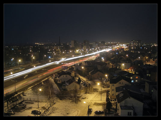 Nocny widok na Aleje Józefa Piłsudskiego
Widok z wieżowca w kierunku Podolszyc
Słowa kluczowe: os. Wyszogrodzka